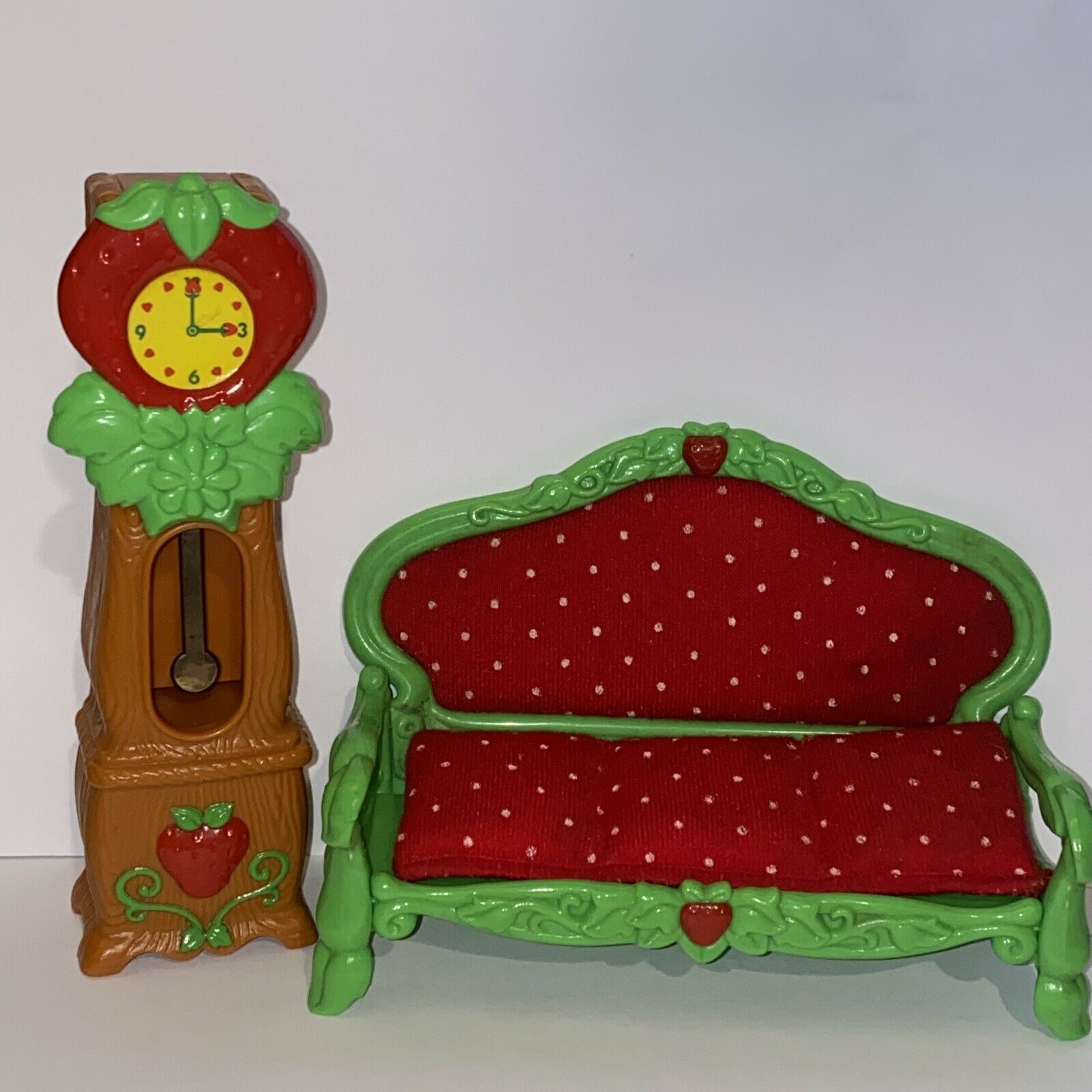 Strawberry Shortcake GRANDFATHER CLOCK & COUCH Berry Happy Home Dollhouse Vintag