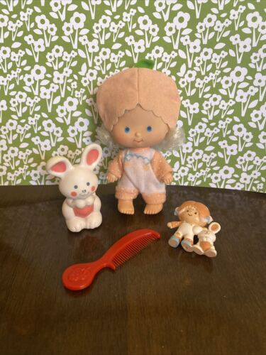 Vintage Strawberry Shortcake Apricot Doll With Pet Bunny And Mini Figure Lot