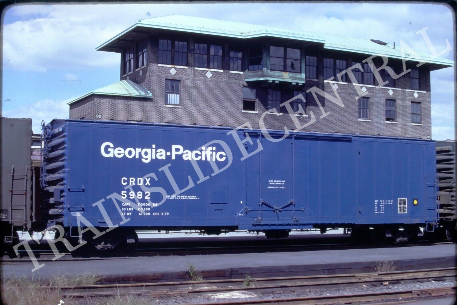 Original train slide CRDX GEORGIA PACIFIC BOXCAR 5982, 1979, Beautiful slide!